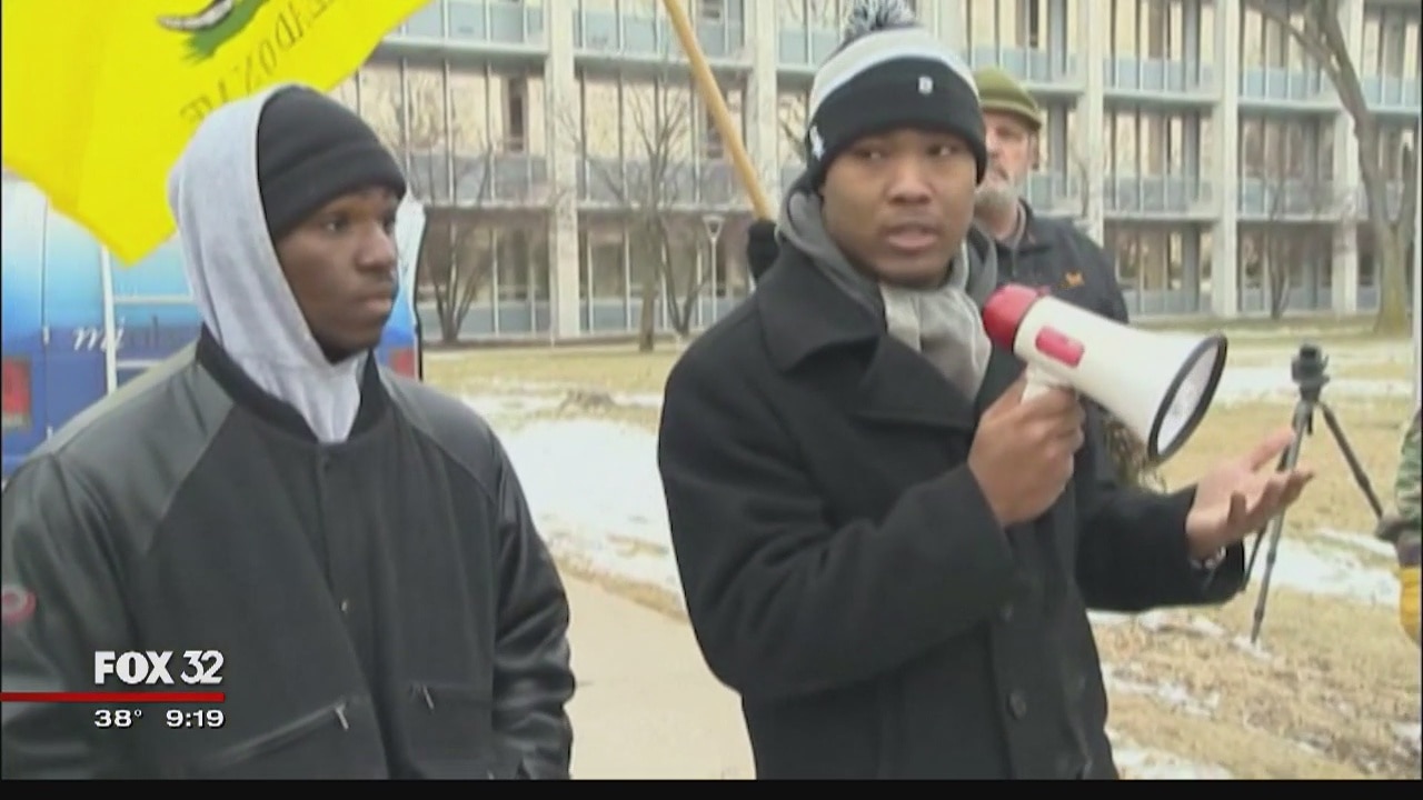 Chicago brothers help Flint residents by supplying water