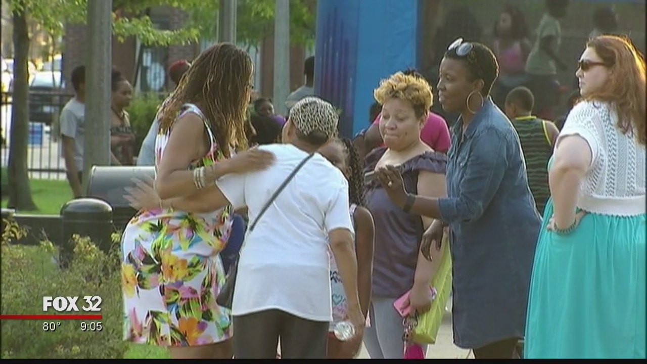 Chicago holds peace party on South Side