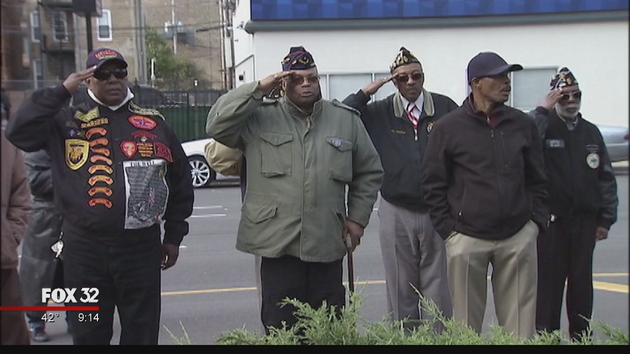 Veterans honored all around Chicago on Friday