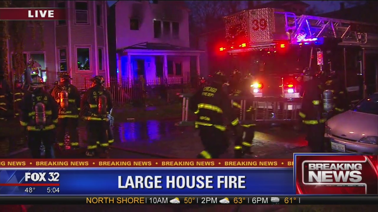 Extra-alarm blaze spreads to 2 vacant buildings in Back of the Yards