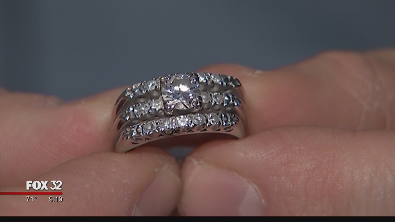 Chicago Police hope to find owner of diamond engagement ring