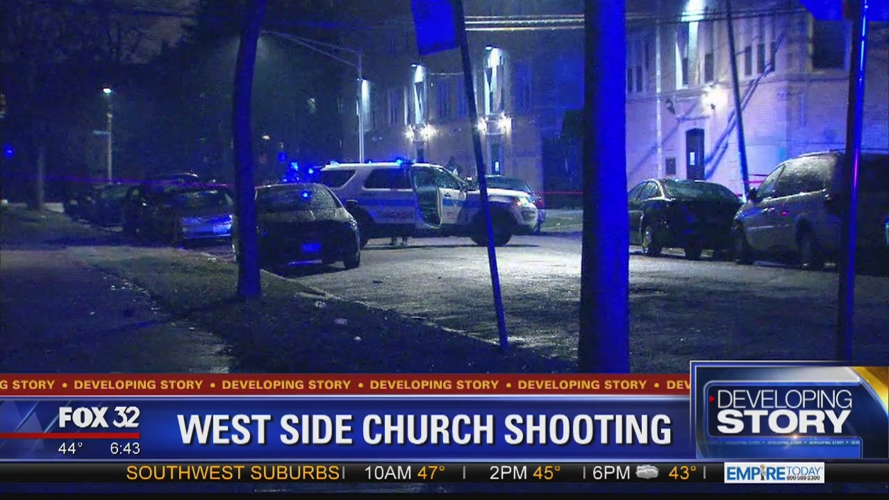 Man exchanged gunfire with armed robber, leaving both hurt in West Garfield Park