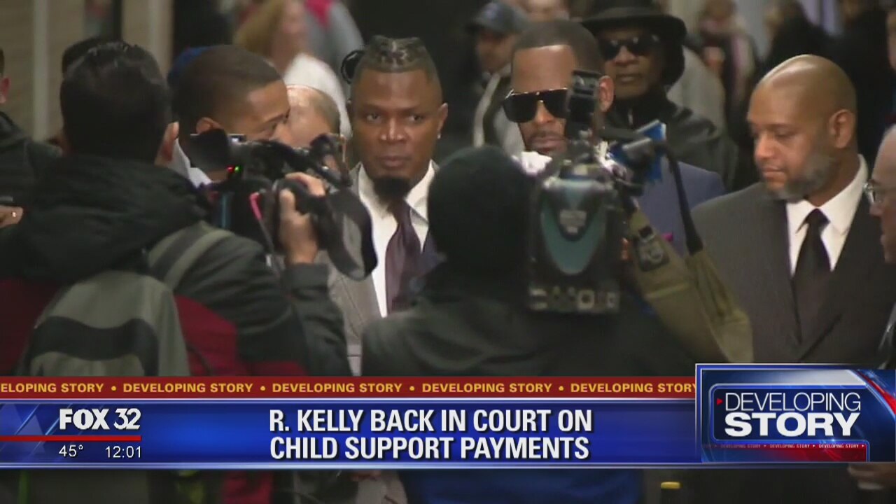 R. Kelly appears in Chicago court in child support case