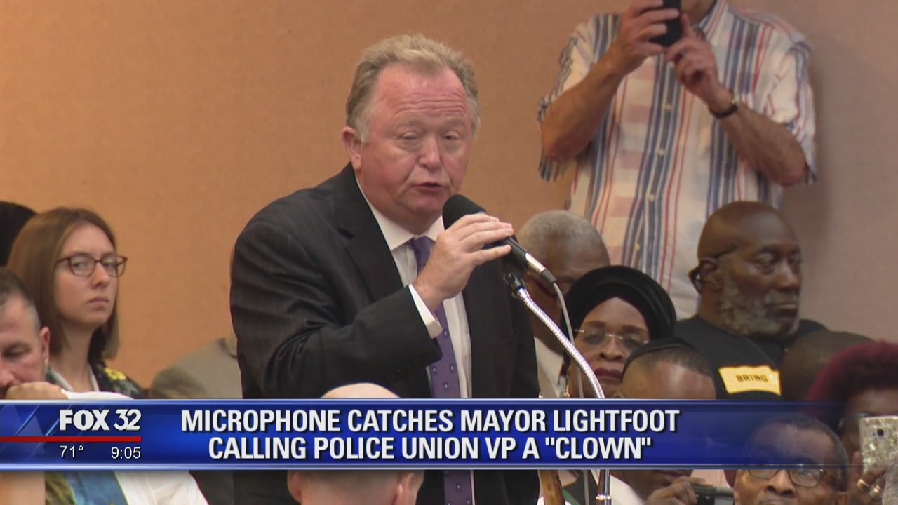 Microphone catches Mayor Lightfoot calling police union leader a 'clown'