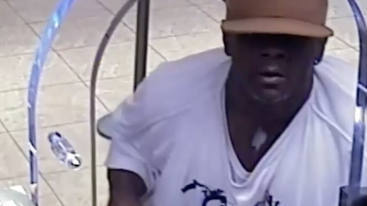 FBI releases video of Loop bank robbery suspect
