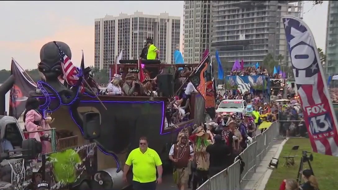 Final preps for Gasparilla Children?s Parade