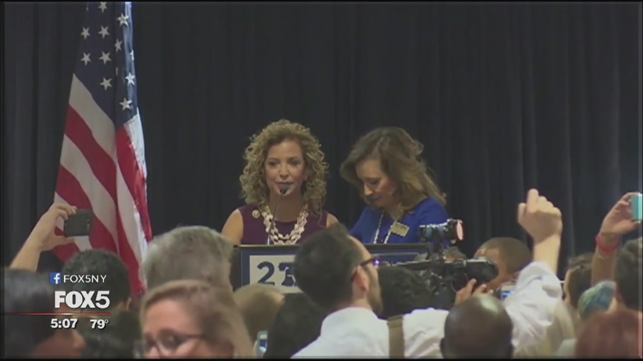 Wasserman Schultz gets booed