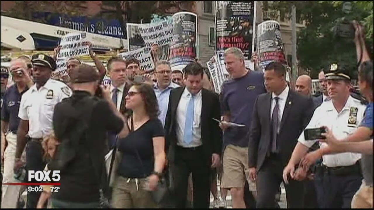 Cops protest de Blasio