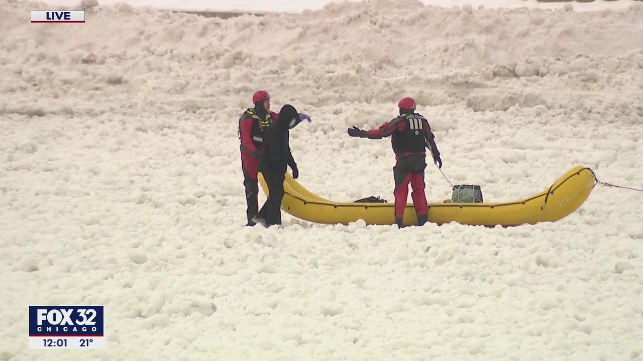 Rescue crews save Chicago student walking on Lake Michigan ice