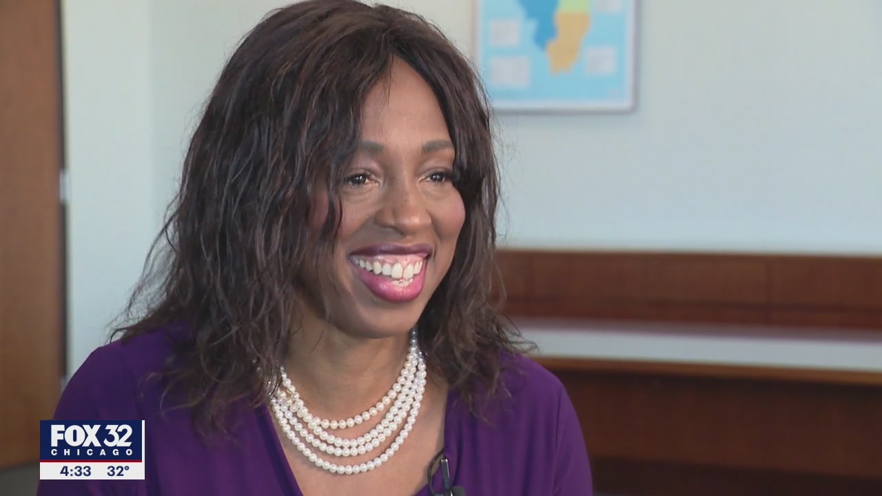Illinois' top doctor to spend more time with family after decision to step down
