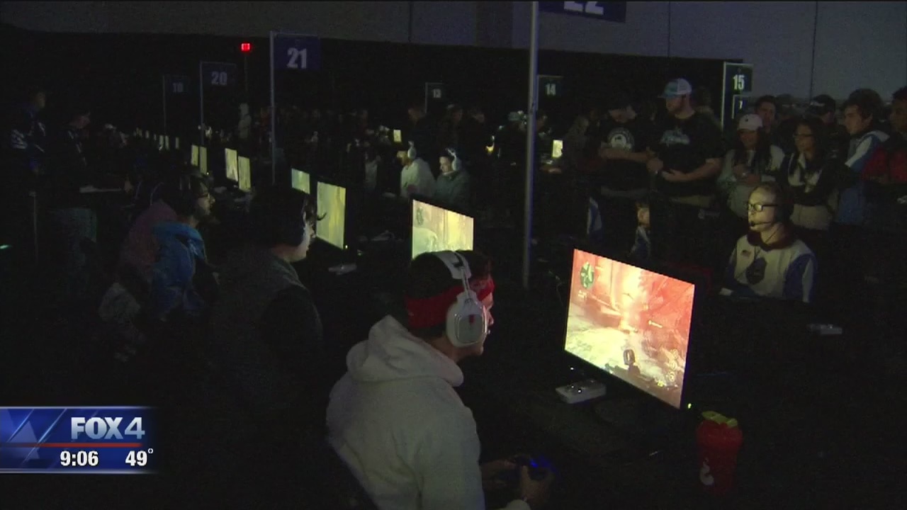 Gaming convention continues