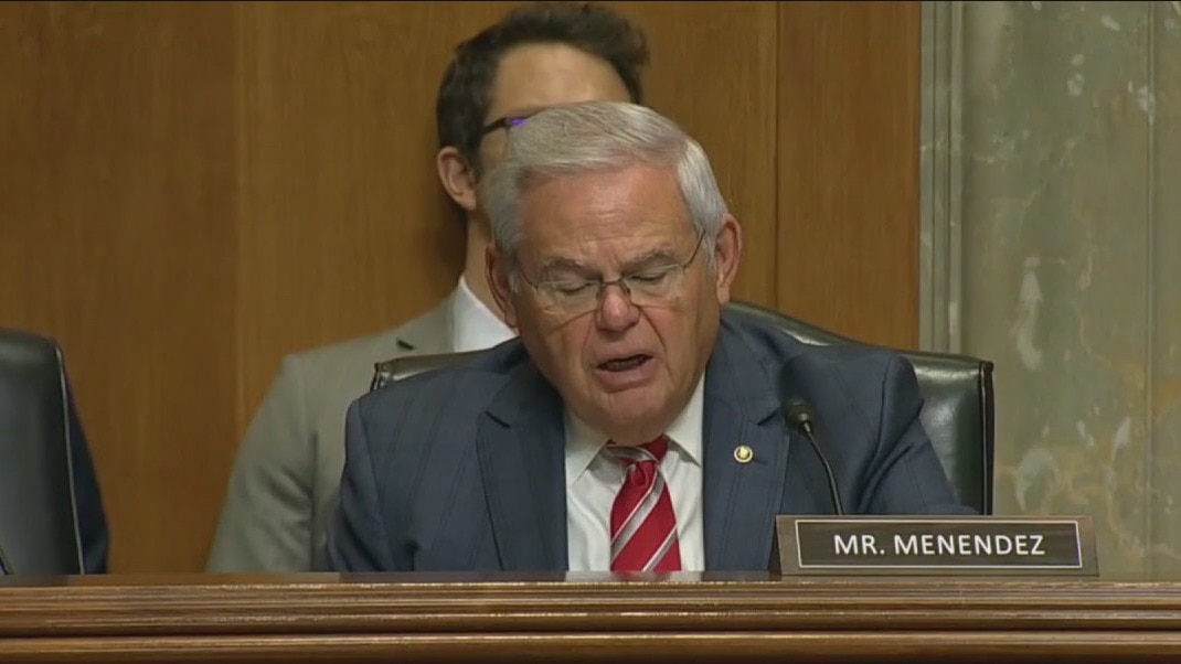Opening statements expected in Menendez trial | FOX 5 New York