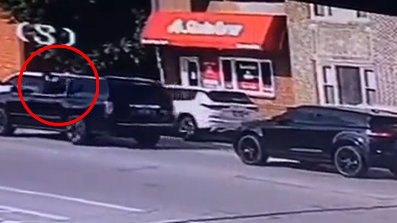 Video shows moment former Chicago cop was shot in Irving Park