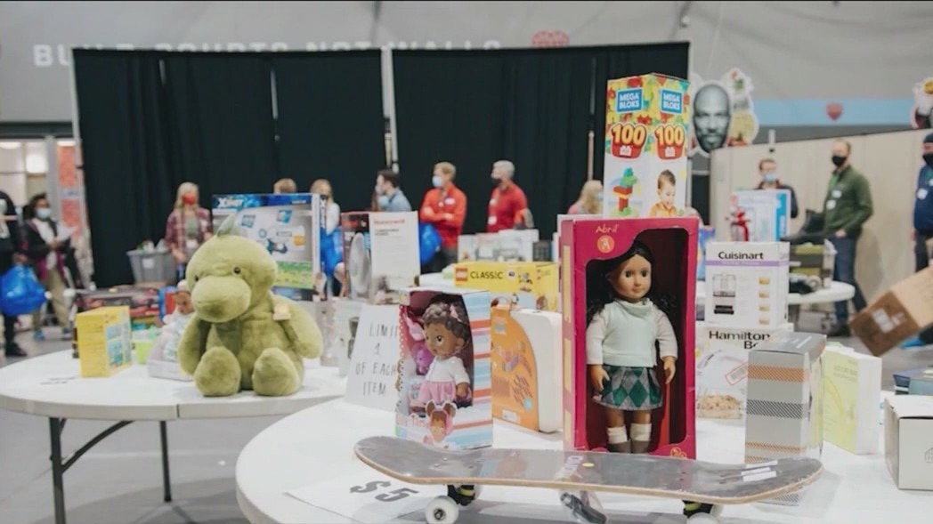 Chicago nonprofit hosting annual Christmas shopping event