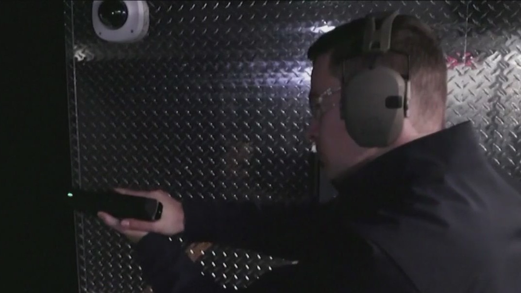 'Smart gun' uses fingerprint, facial recognition technology