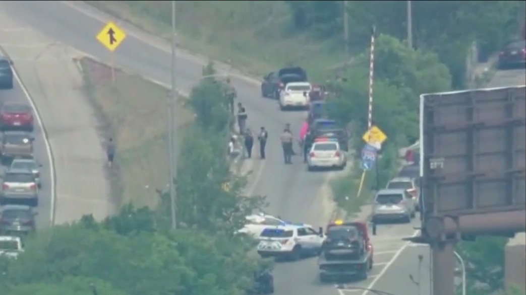 2 people shot on Eisenhower Expressway exit ramp