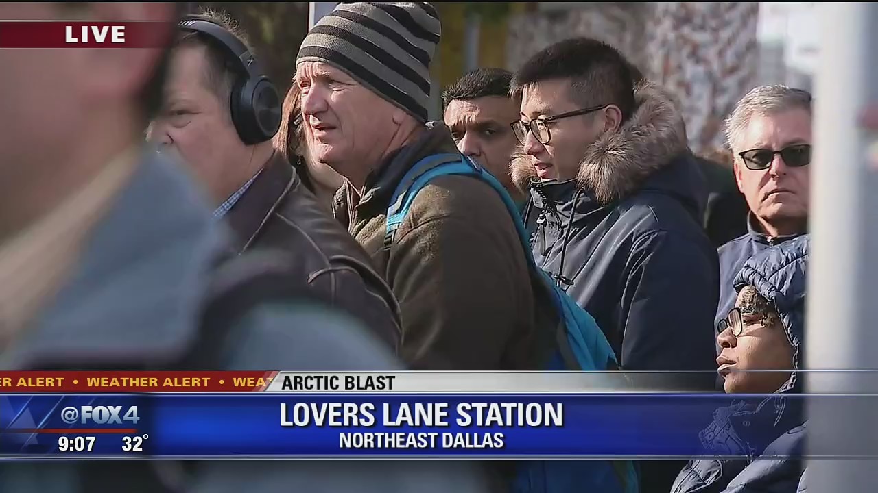 Overhead wire repairs trigger delays with DART light rail system