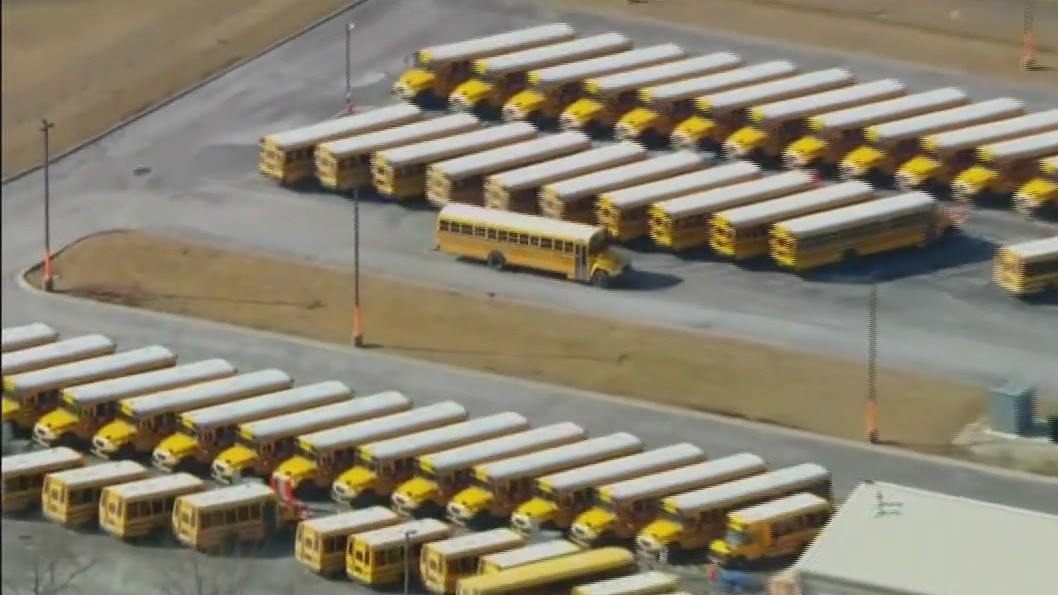 Thieves steal catalytic converters from Chicago-area school buses, prompting e-learning day