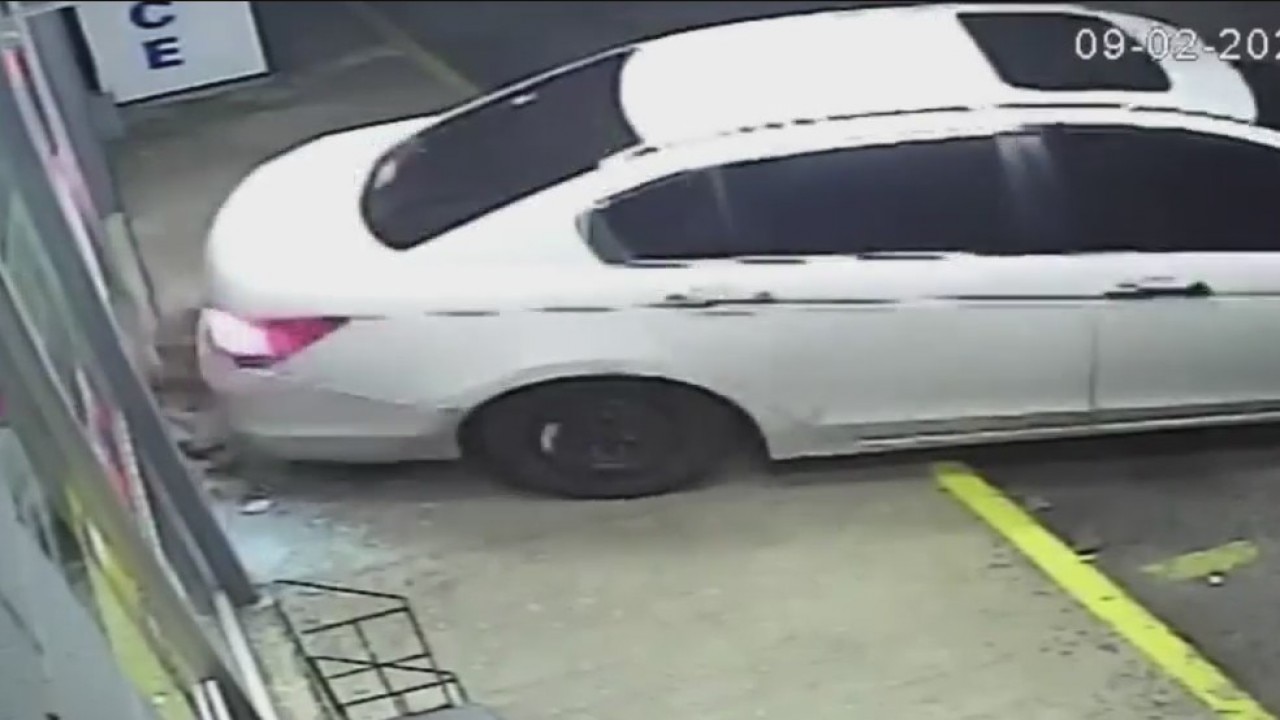 Crazy Azz Criminals: Thief drives into convenience store for few packs of cigarettes