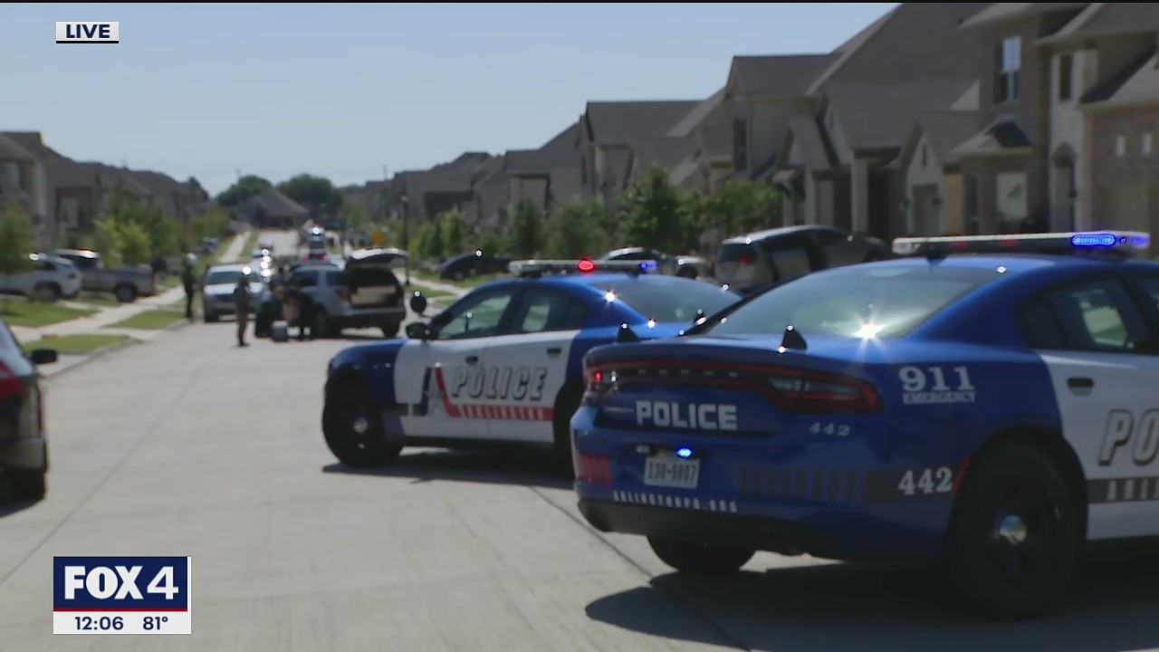 Police surround home of school shooting suspect