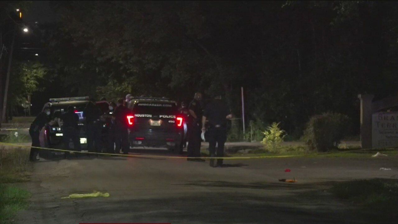 3 dead, 1 wounded in SE Houston