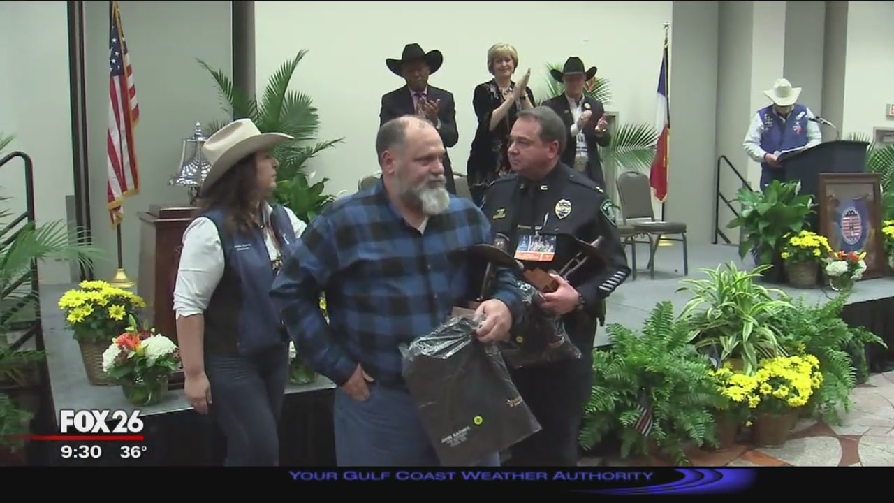 Santa Fe ISD Officer among first responders honored at rodeo
