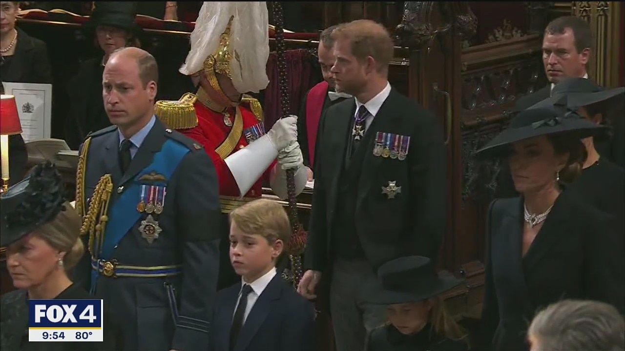 Extra: Royal family's final goodbye to the queen