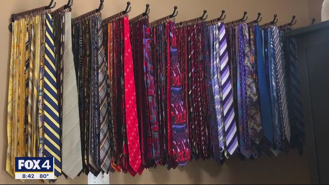 Hey Good Day: How many ties does Evan own?