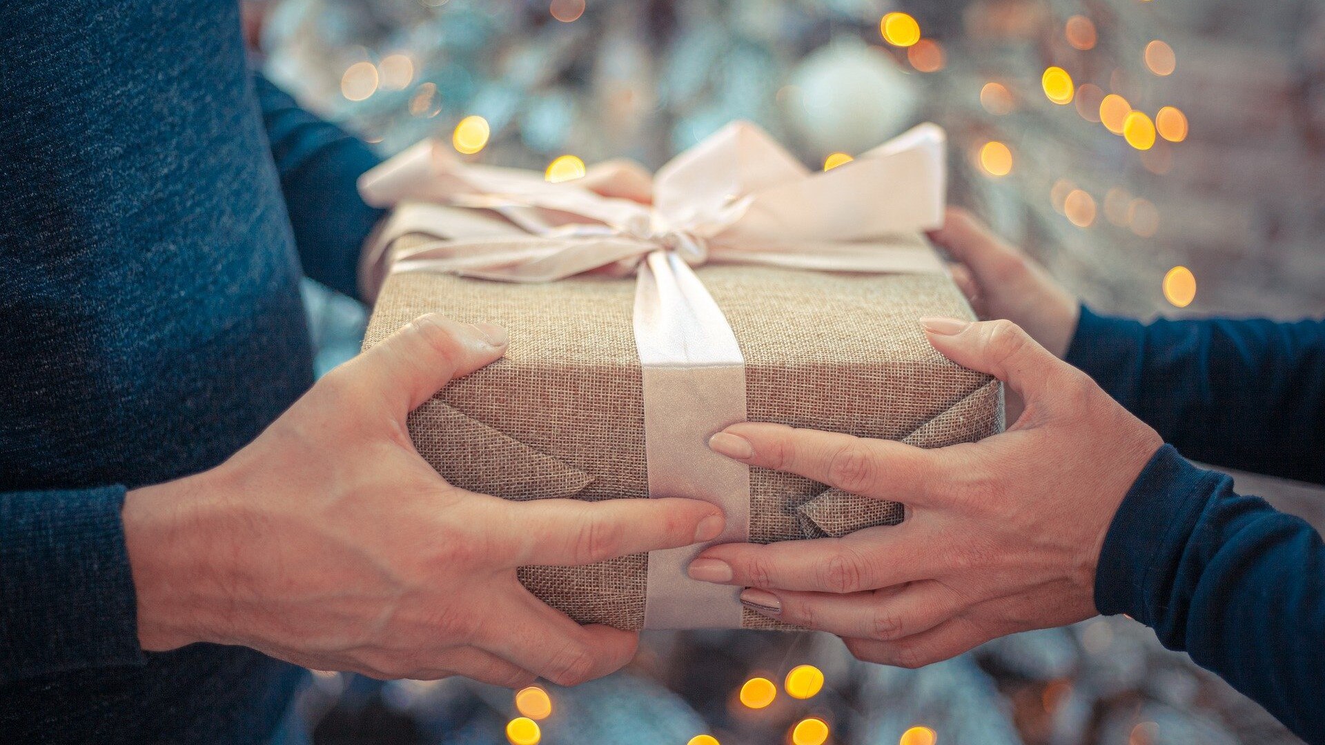 Navigating gift returns: lost receipts, regifting, and more