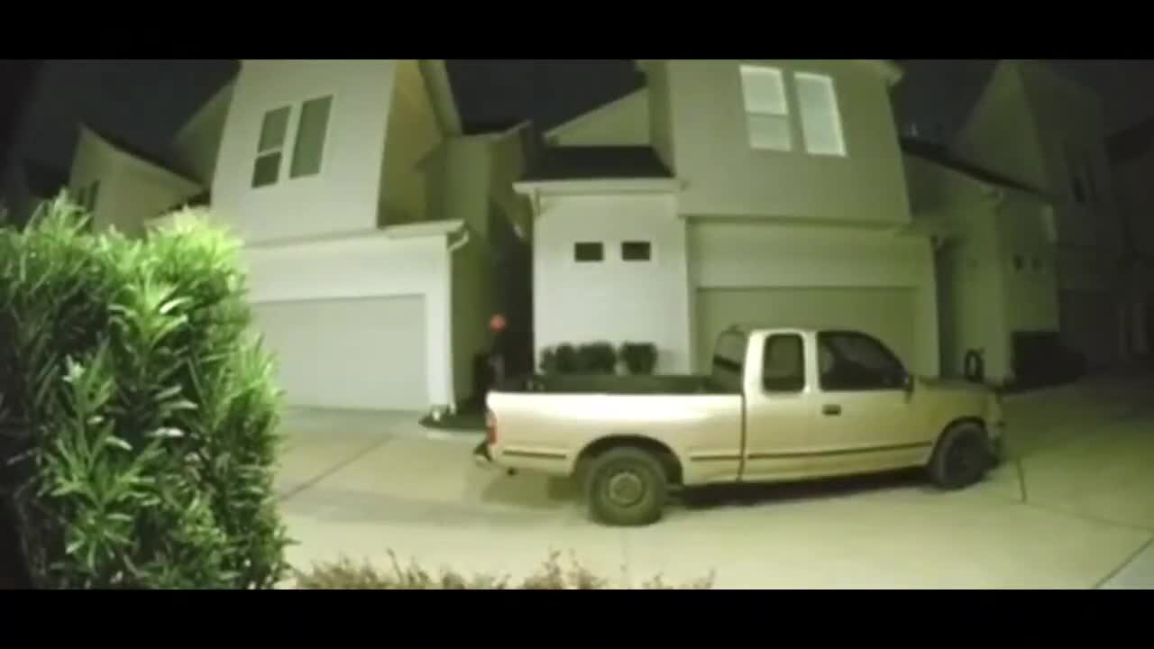 Suspects wanted for metal theft