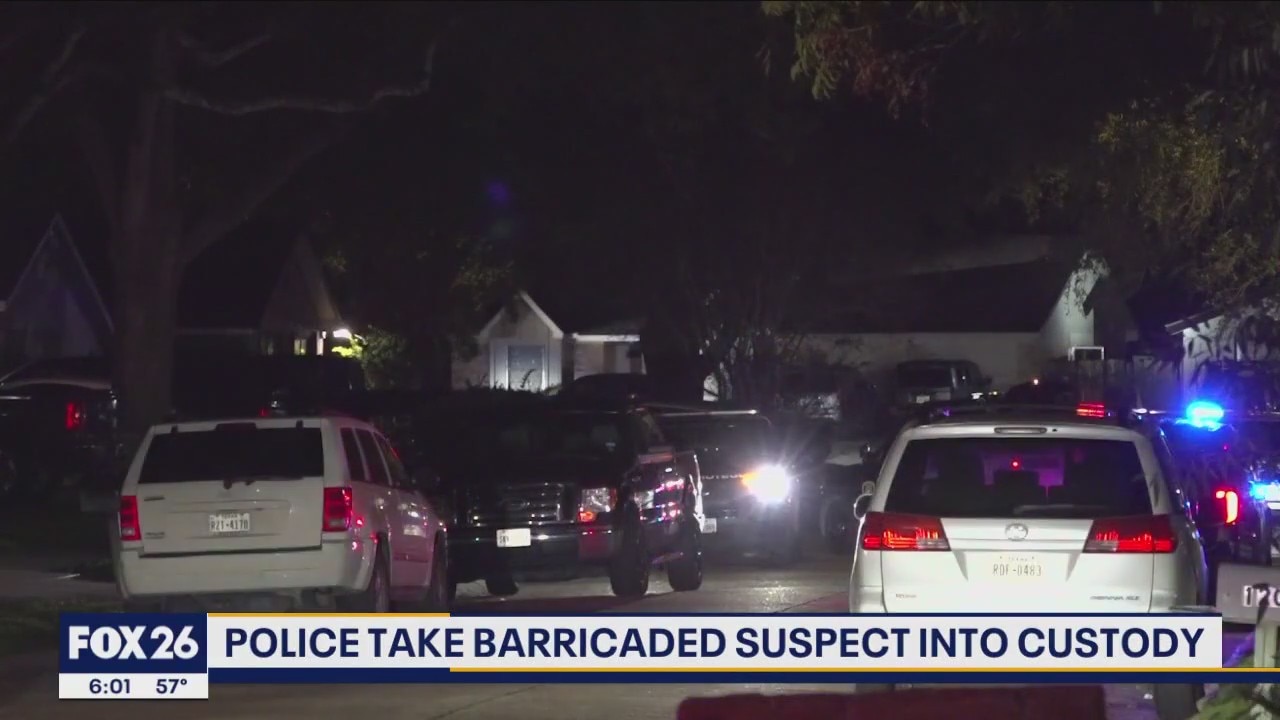 Man barricades himself in home after shooting | FOX 26 Houston