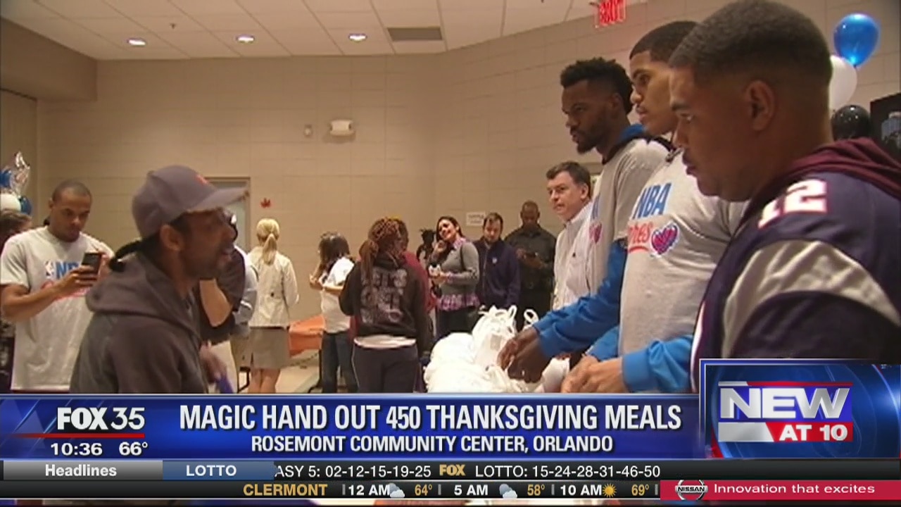 Orlando Magic players hand out 450 Thanksgiving meals
