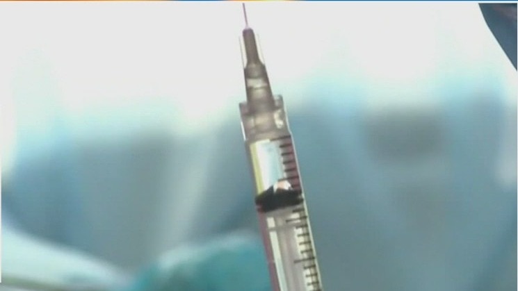 Chasing extra COVID-19 vaccine shots