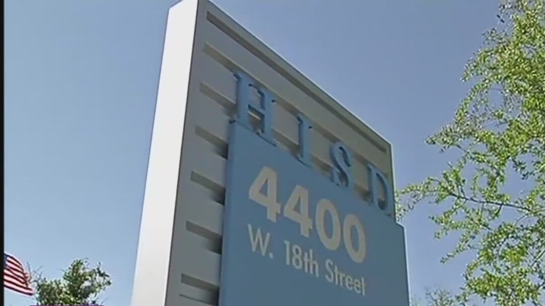 HISD starts first day of school with masks, extra help for staff and students