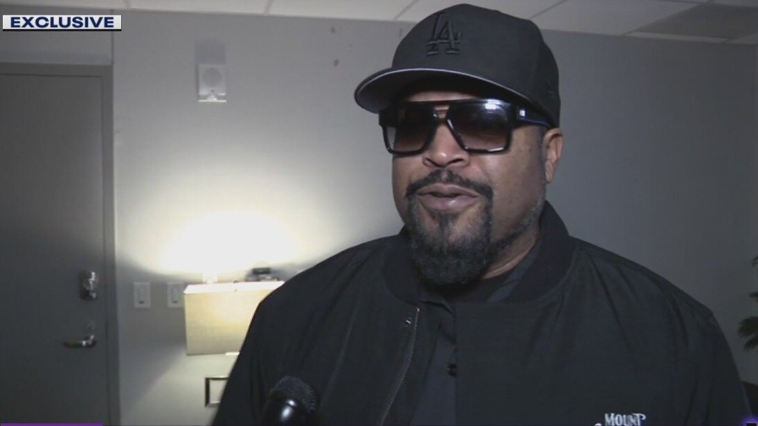 Isiah explores backstage with big name rappers