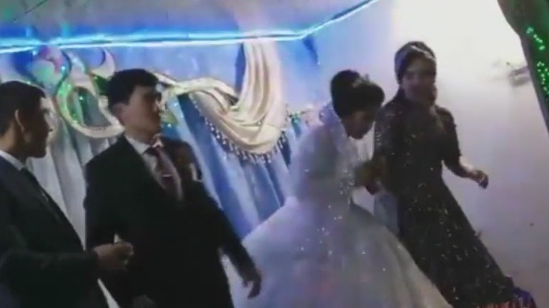 Newlywed game goes wrong, ends with groom punching bride in the head