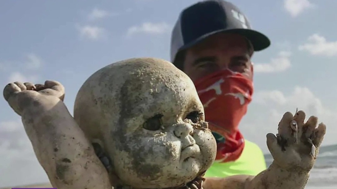 'Demon Dolls' wash up on southern Texas beaches