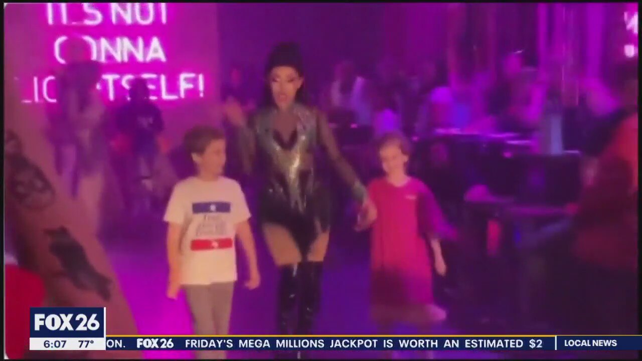 Federal Judge strikes down drag show ban