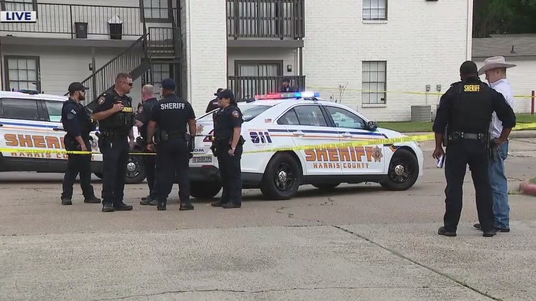 2 adults, one child shot in Harris County