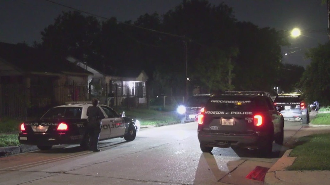 Houston house party ends in shooting
