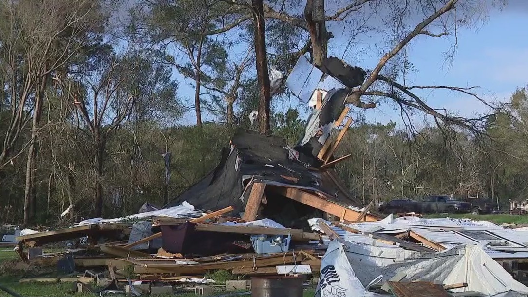Houston-area tornadoes: 1 dead, several injured