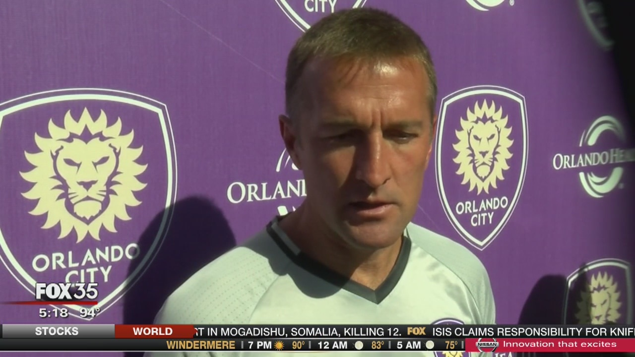 New Orlando City coach meets with players