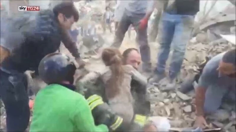 Girl rescued from rubble after earthquake in Italy