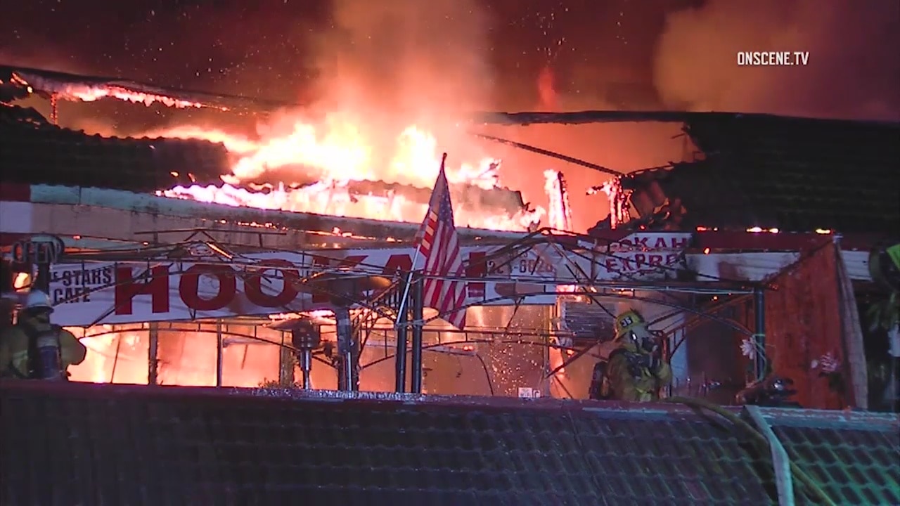 Hookah bar in Hollywood mall destroyed by fire