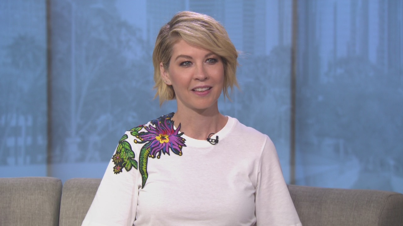 Jenna Elfman brings real laughs in 'Imaginary Mary'