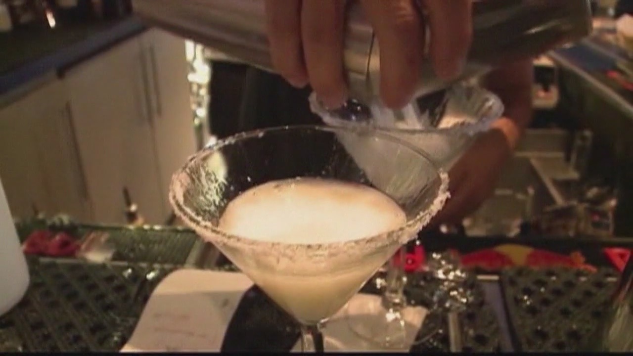 Study: Drinking moderate amounts of alcohol linked to longevity