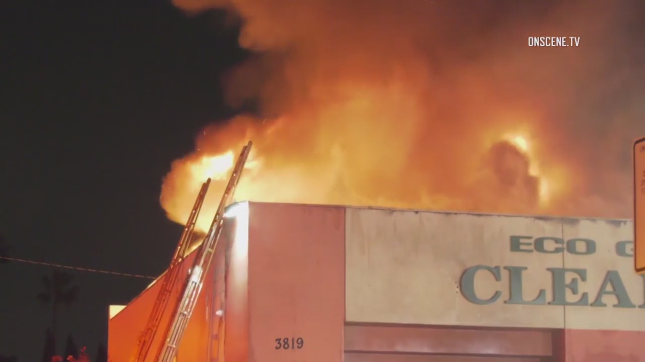 Sheriff's arson detectives investigate strip mall fire in South LA