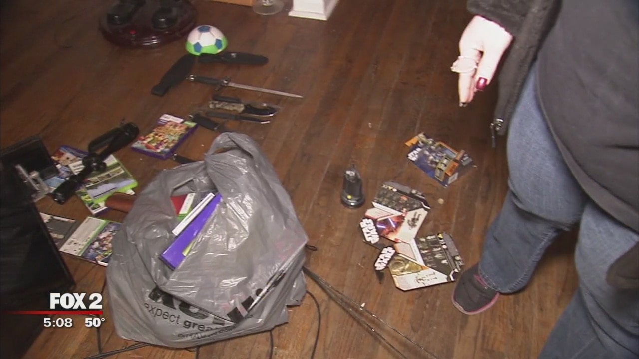 Neighbor stops burlgary in process, saves family's Christmas
