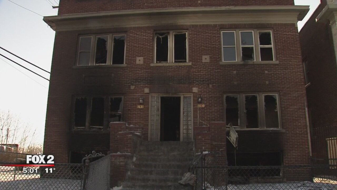 Five kids among eight hospitalized in Detroit apartment fire