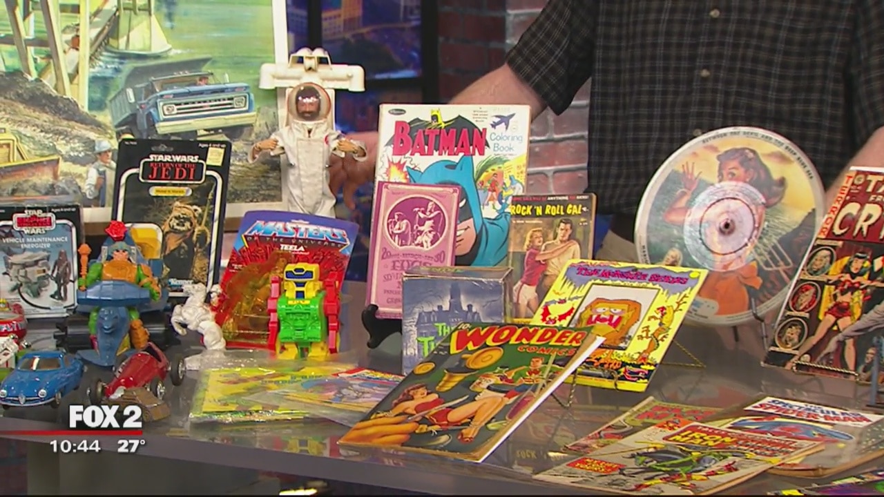 Nostalgia and Paper Show arrives at Royal Oak Farmers Market